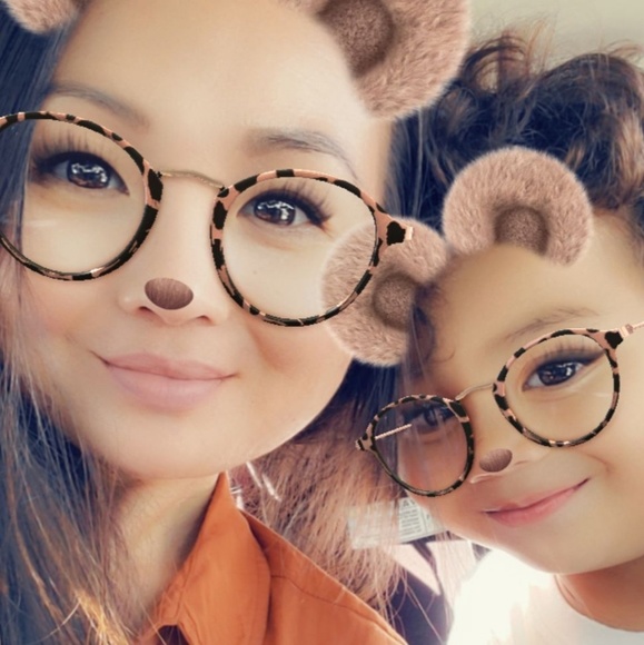 Meet your Posher, Fay - Picture 1 of 3